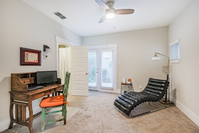 Building Photo - 809 Leavenworth Ave