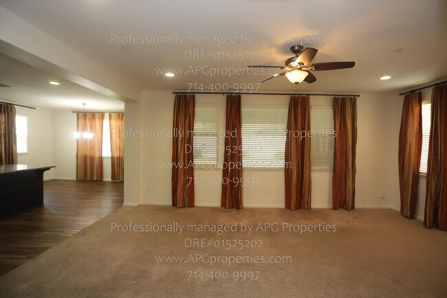 Building Photo - 509 S Trident St