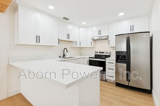 Building Photo - 9752 Woodhollow Way