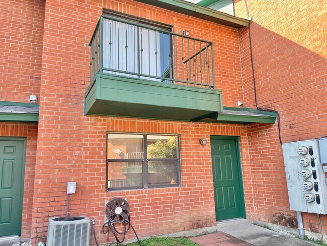 Building Photo - 8915 McPherson Rd
