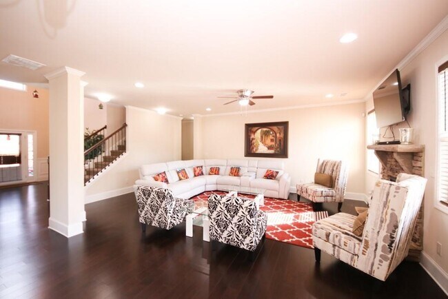 Building Photo - 3415 Pointe Vecchio Cir