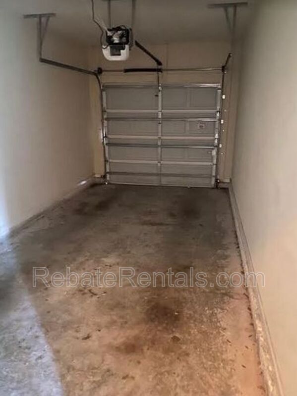 Building Photo - 7175 Deerfoot Cir