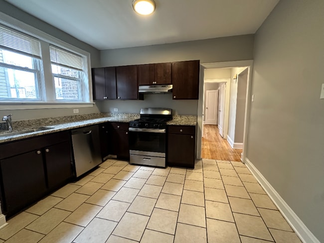 Building Photo - 8000 S Champlain Ave