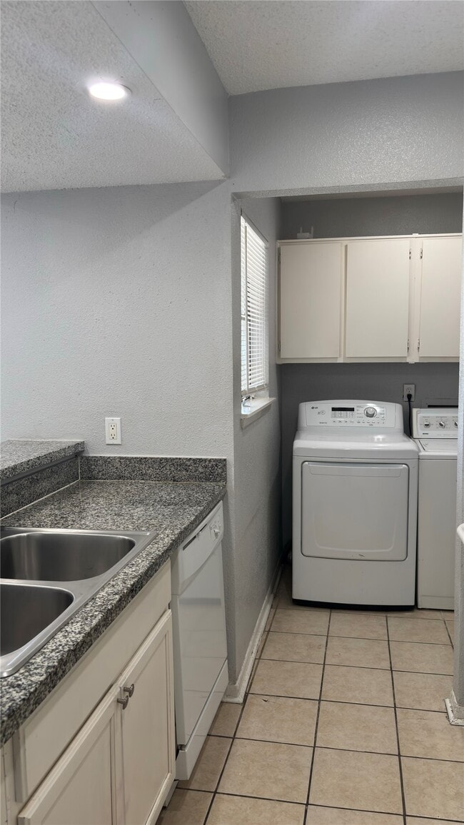 Building Photo - 260 El Dorado Blvd