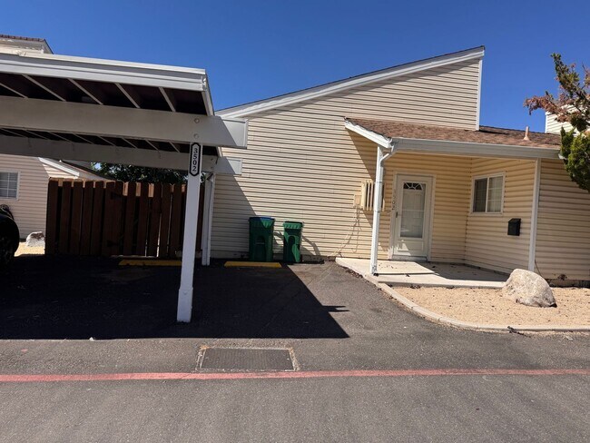 Building Photo - 3 Bedroom 2 bathroom Home for Rent -Lesley Reilly Property