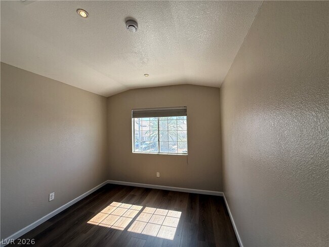 Building Photo - 2744 Chokeberry Ct