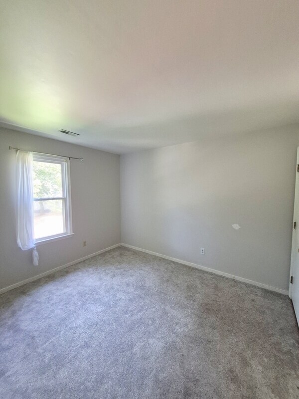 Building Photo - 9019 Double Tree Ln