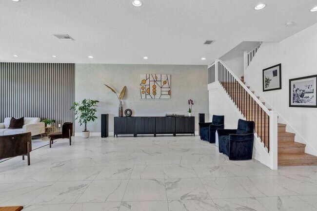 Building Photo - 8239 Oceanus Dr