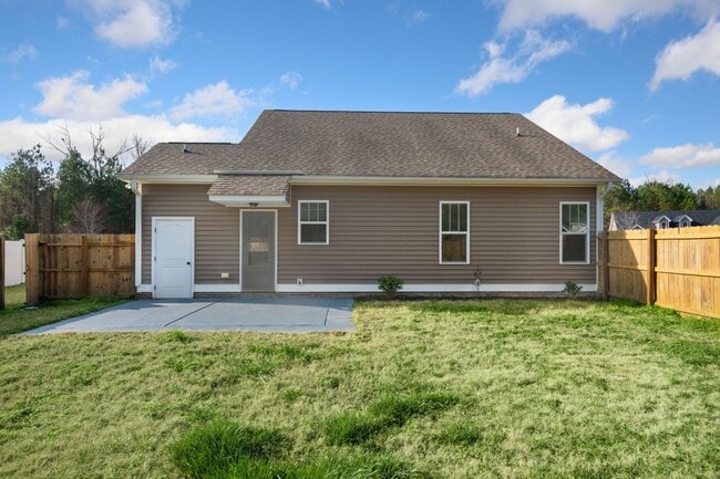 Building Photo - 2508 Chelsea Dr NW