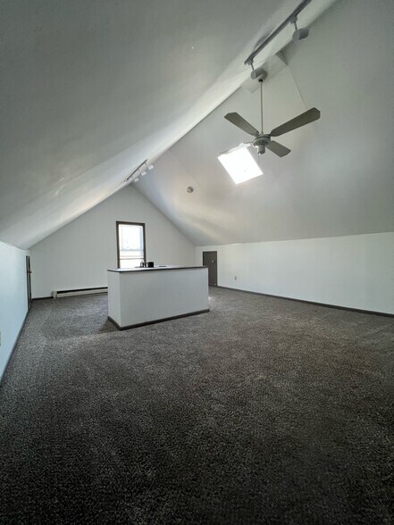 Building Photo - 1815 E 35th St