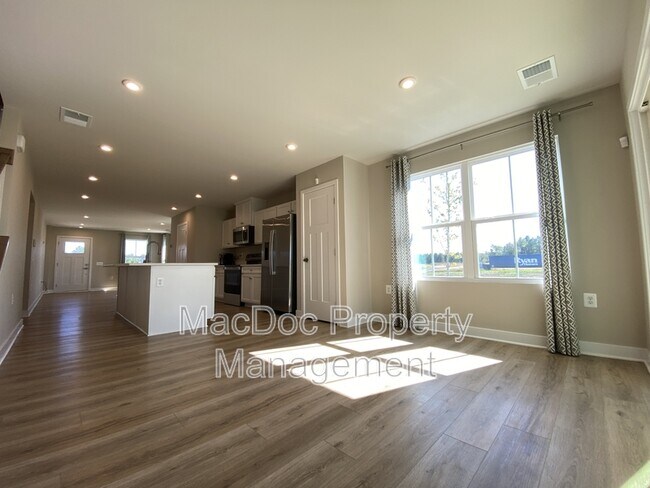 Building Photo - 18422 Centennial Cir