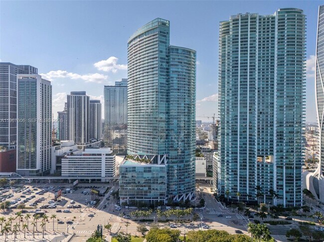 Building Photo - 888 Biscayne Blvd