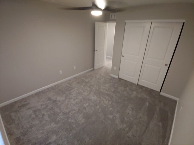 Building Photo - Gorgeous 4 Bed 3.5 Bath in Fantastic Location