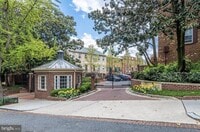 Building Photo - 1660 Beekman Pl NW