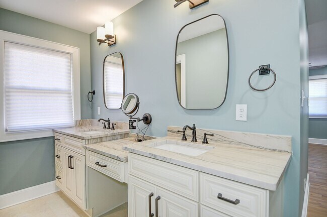 Building Photo - FOR RENT VIRGINIA BEACH