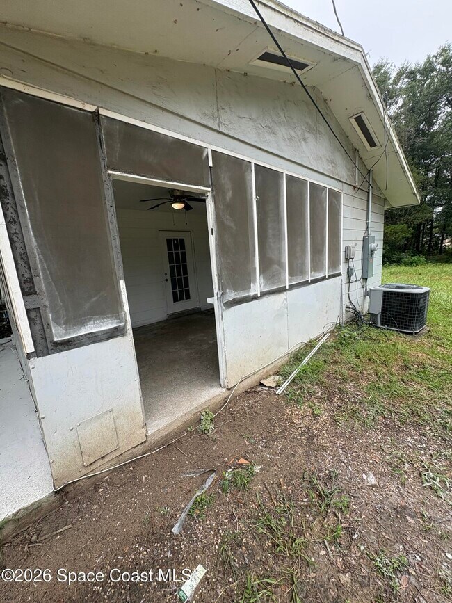 Building Photo - 20822 SW Marine Blvd