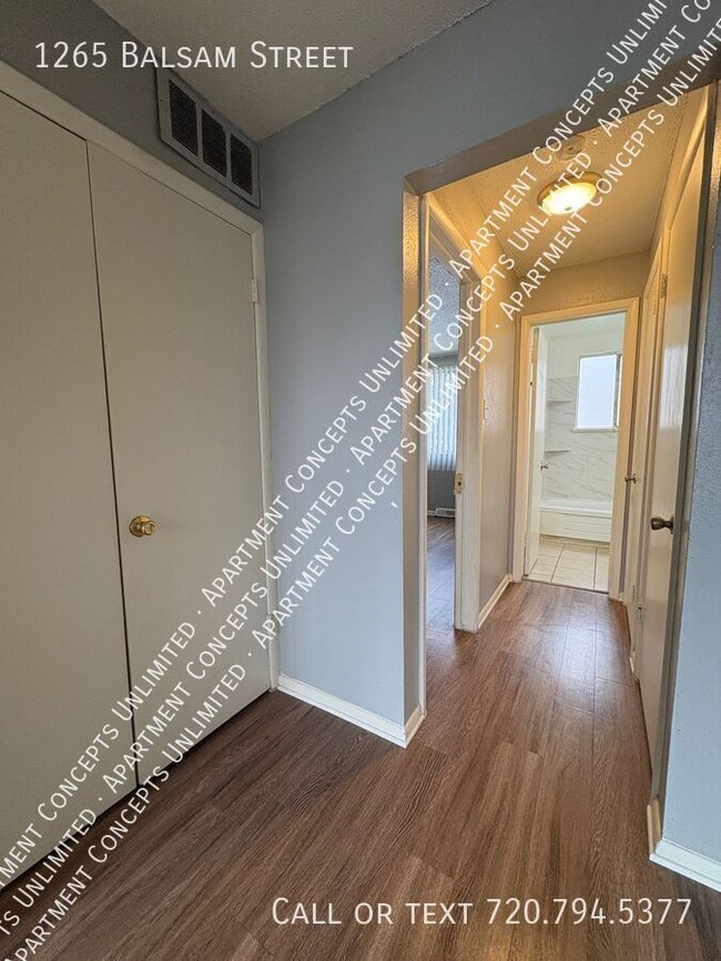 Building Photo - 1265 Balsam St