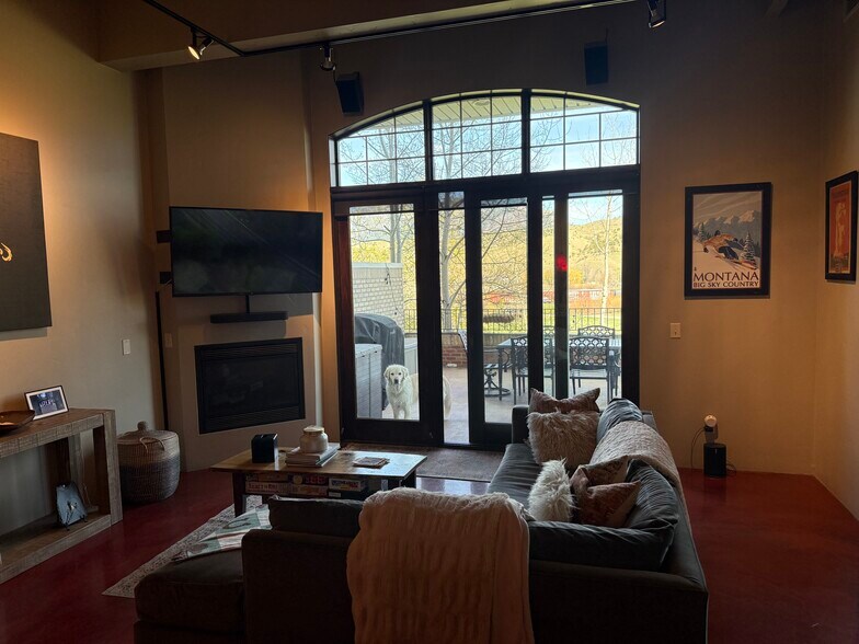 Building Photo - 150 Village Crossing Way