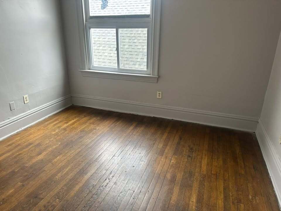Building Photo - 453 3rd St