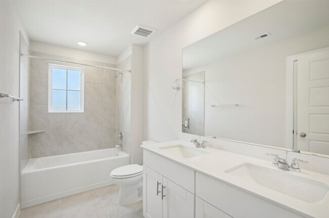 Building Photo - 1567 King Rnch Rd