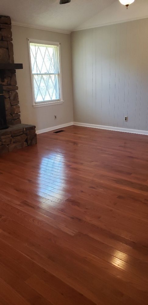 Building Photo - Home in Golden Springs