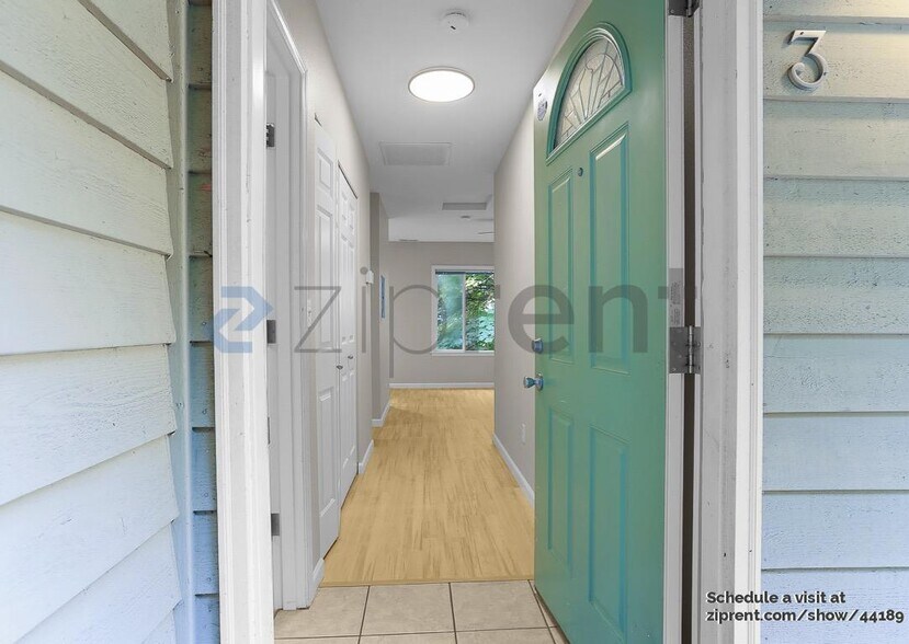 Primary Photo - 627 W Mercer Pl