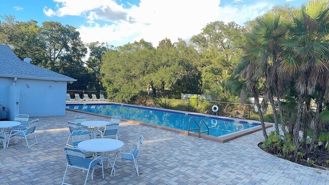 Building Photo - MOVE IN SPECIAL- Newly renovated 3 bedroom/2.5 bath townhouse for rent located in the lovely gate...