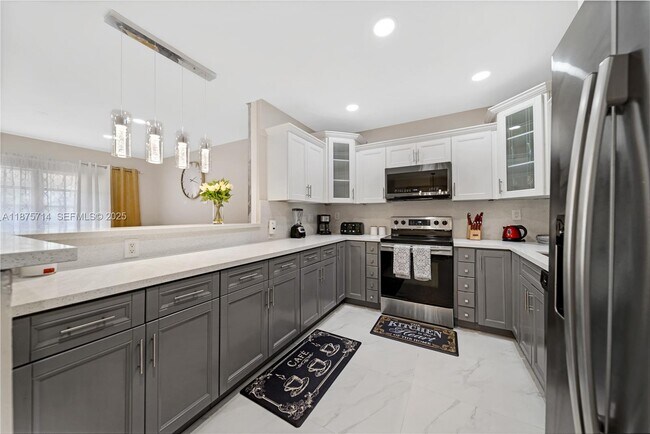 Building Photo - 241 Oceanic Ave