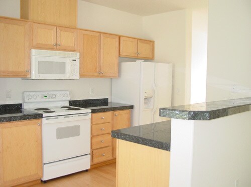 Building Photo - 14741 SW Beard Rd