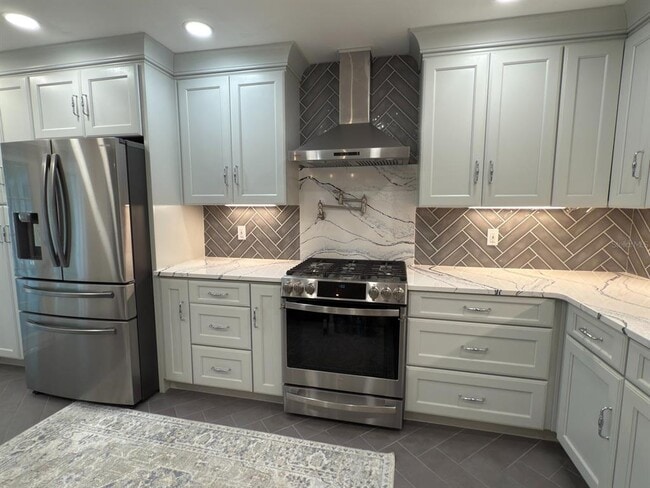 Building Photo - 2311 Heron Cir