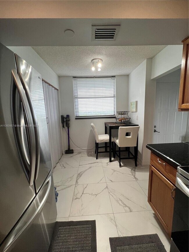 Building Photo - 1266 S Military Trail