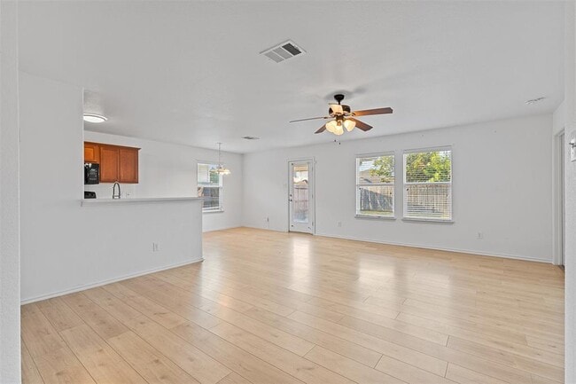 Building Photo - 11205 Burton St