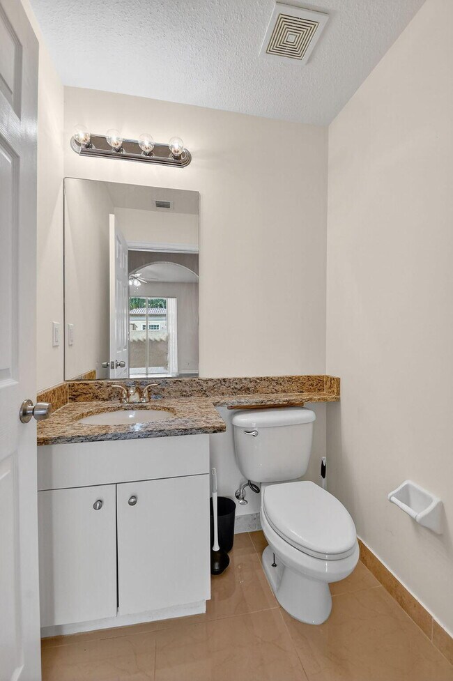 Building Photo - 2938 Hope Valley St