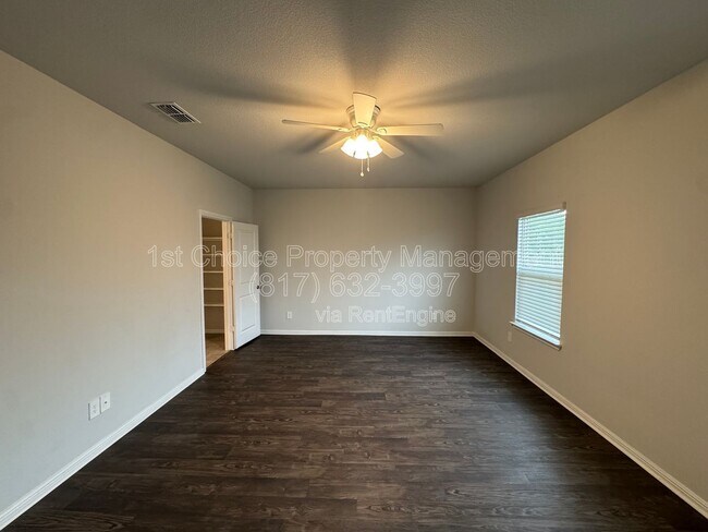 Building Photo - 7948 Oaktown Dr