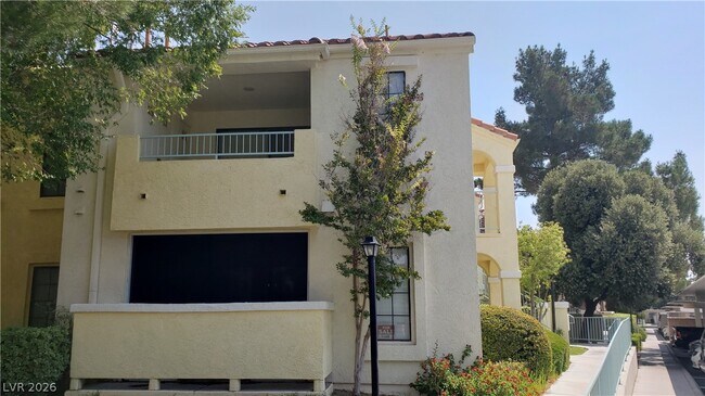 Building Photo - 4865 S Torrey Pines Dr