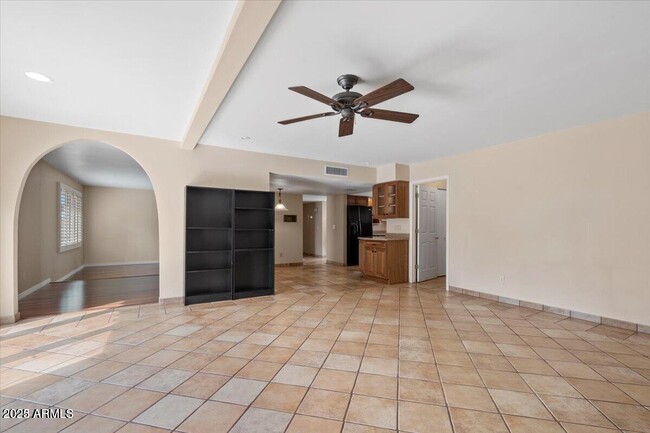 Building Photo - 5345 E Crocus Dr