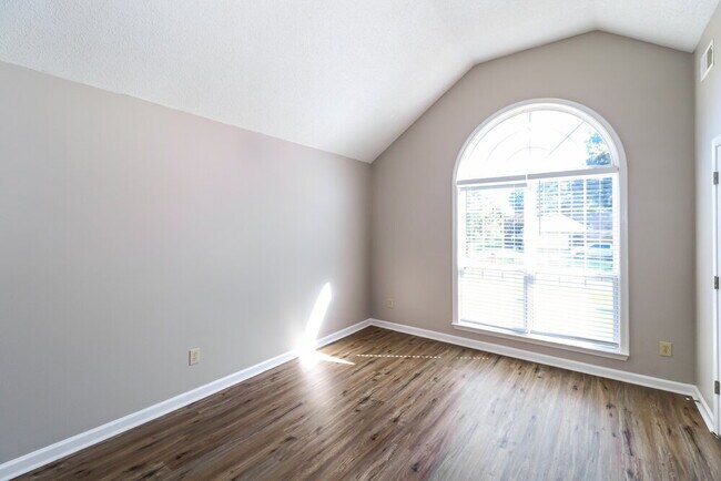 Building Photo - 631 Betty Boyd Ln