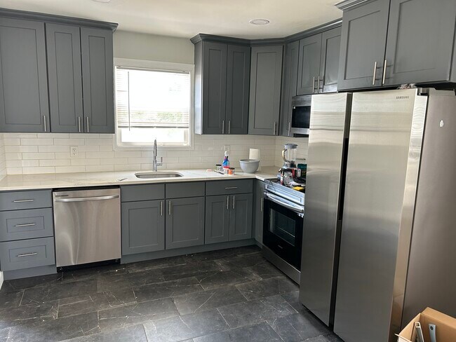 Building Photo - 316/318 Eaton St