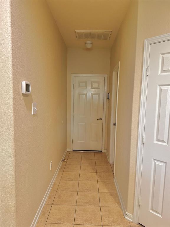 Building Photo - 3942 Calgary Cir