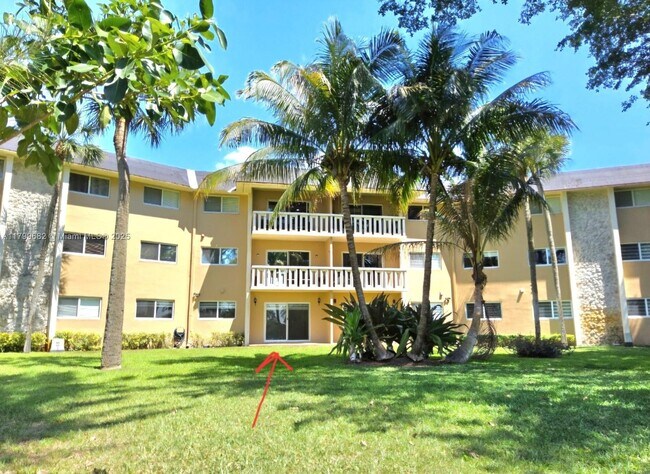 Building Photo - 7480 Miami Lakes Dr