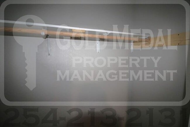 Building Photo - 711 W Avenue C