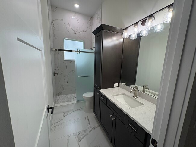 Building Photo - 547 Sanctuary Golf Pl