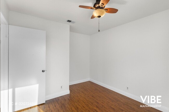 Building Photo - LOCATION, LOCATION, LOCATION!!!! "Hidden C...