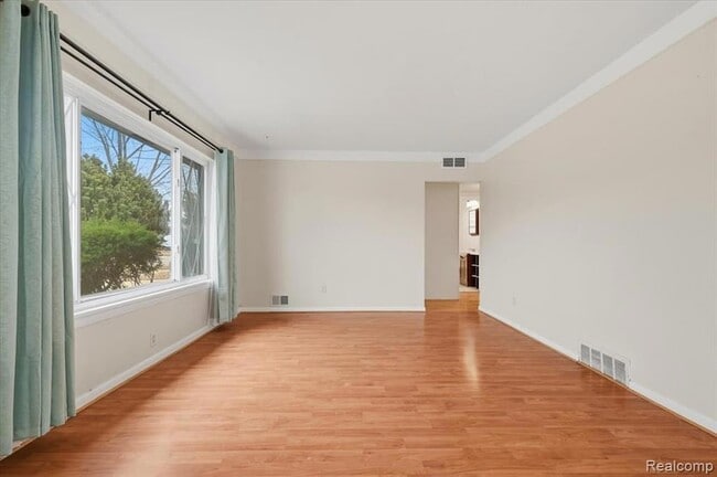 Building Photo - 1198 E Hudson Ave