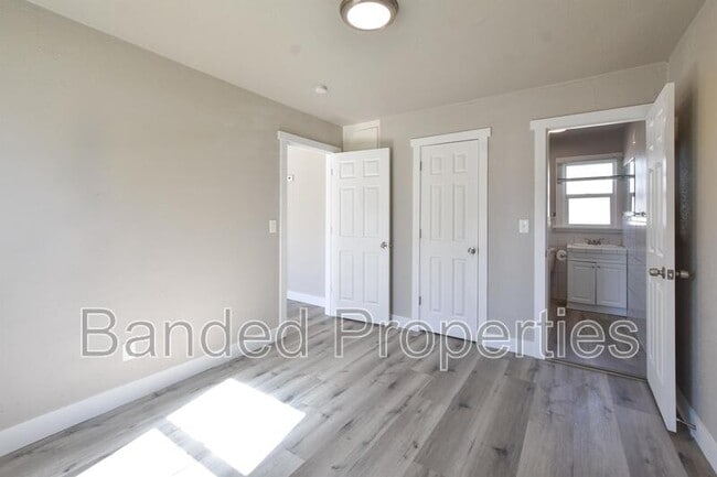 Building Photo - 8630-8644-8644 W 2800 S