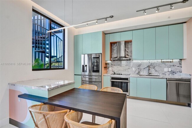 Building Photo - 1030 15th St