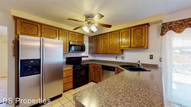 Building Photo - 3 br, 2 bath House - 11822 Apache Ave NE