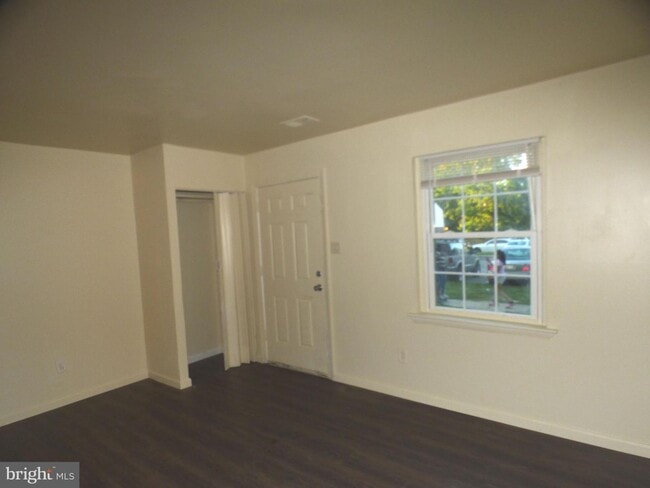 Building Photo - 11816 Oak Manor Dr