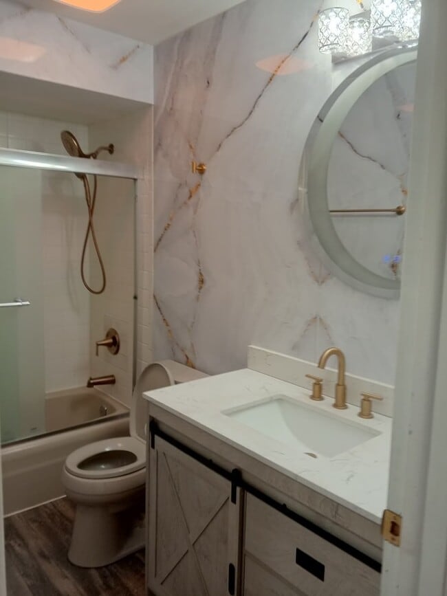 Building Photo - 4N580 Chatham Ct