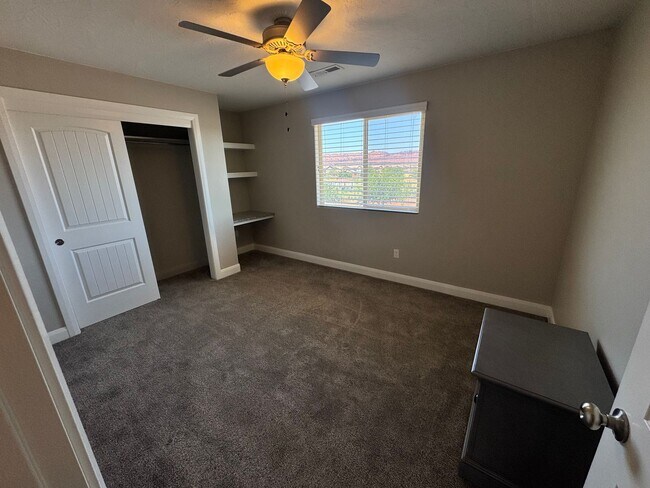 Building Photo - Blackhawk Townhome! Incredible Amenities!!